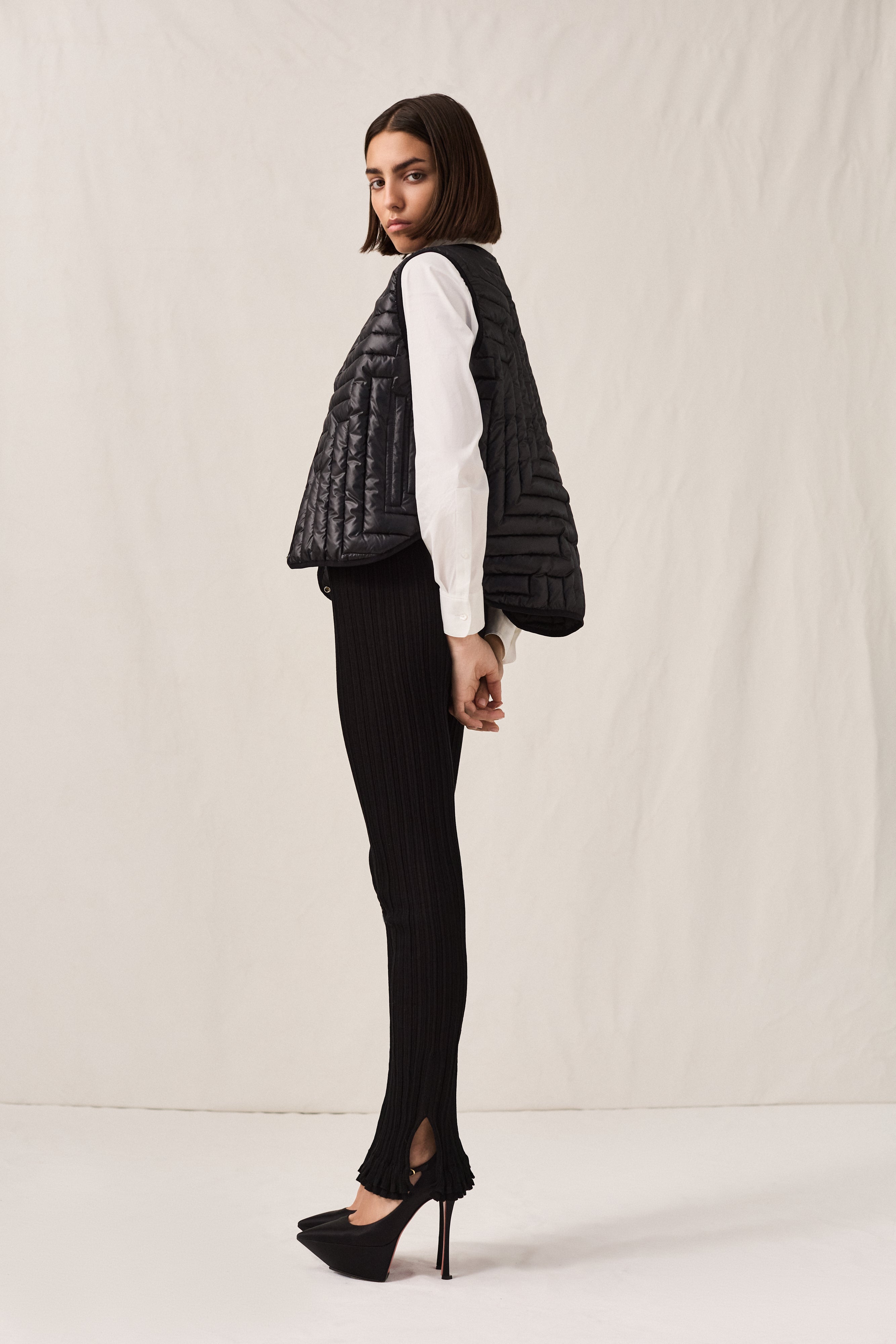 L Quilt Crop Vest Black
