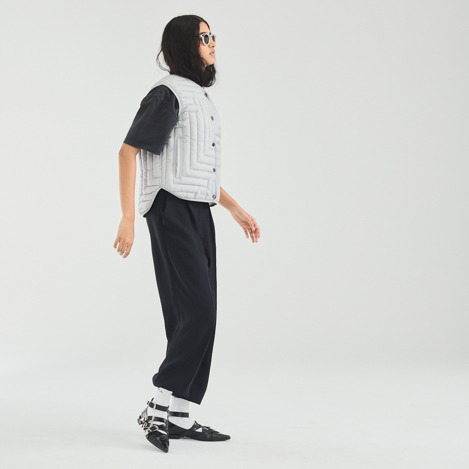 L Chev Vest in Soft Grey