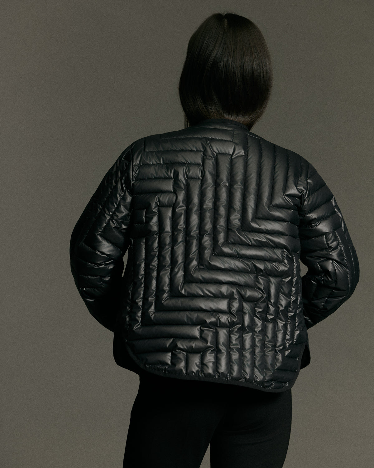 L Chev Bomber Reversible | Black & Black Matte