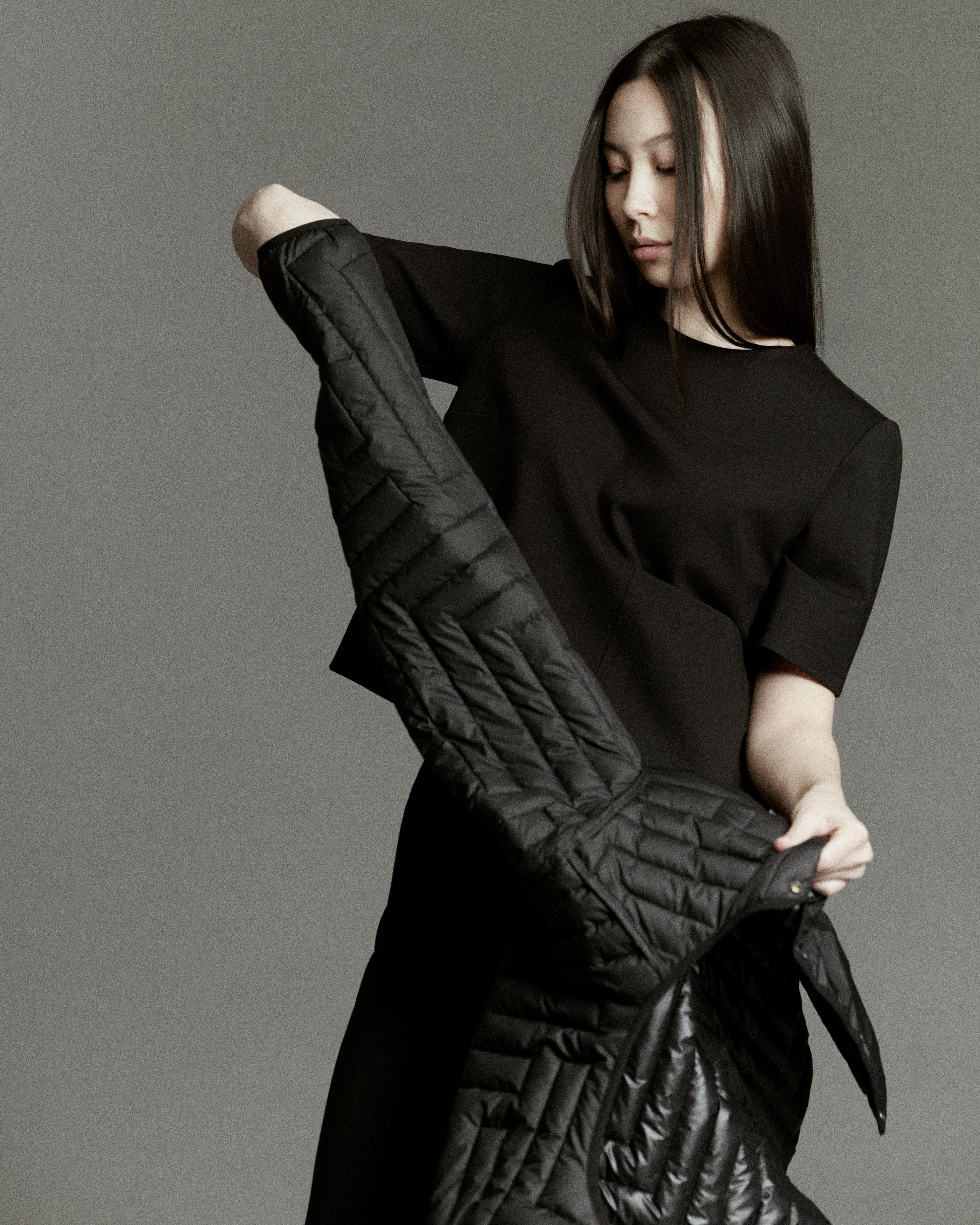 L Chev Bomber Reversible in Black & Black Matte