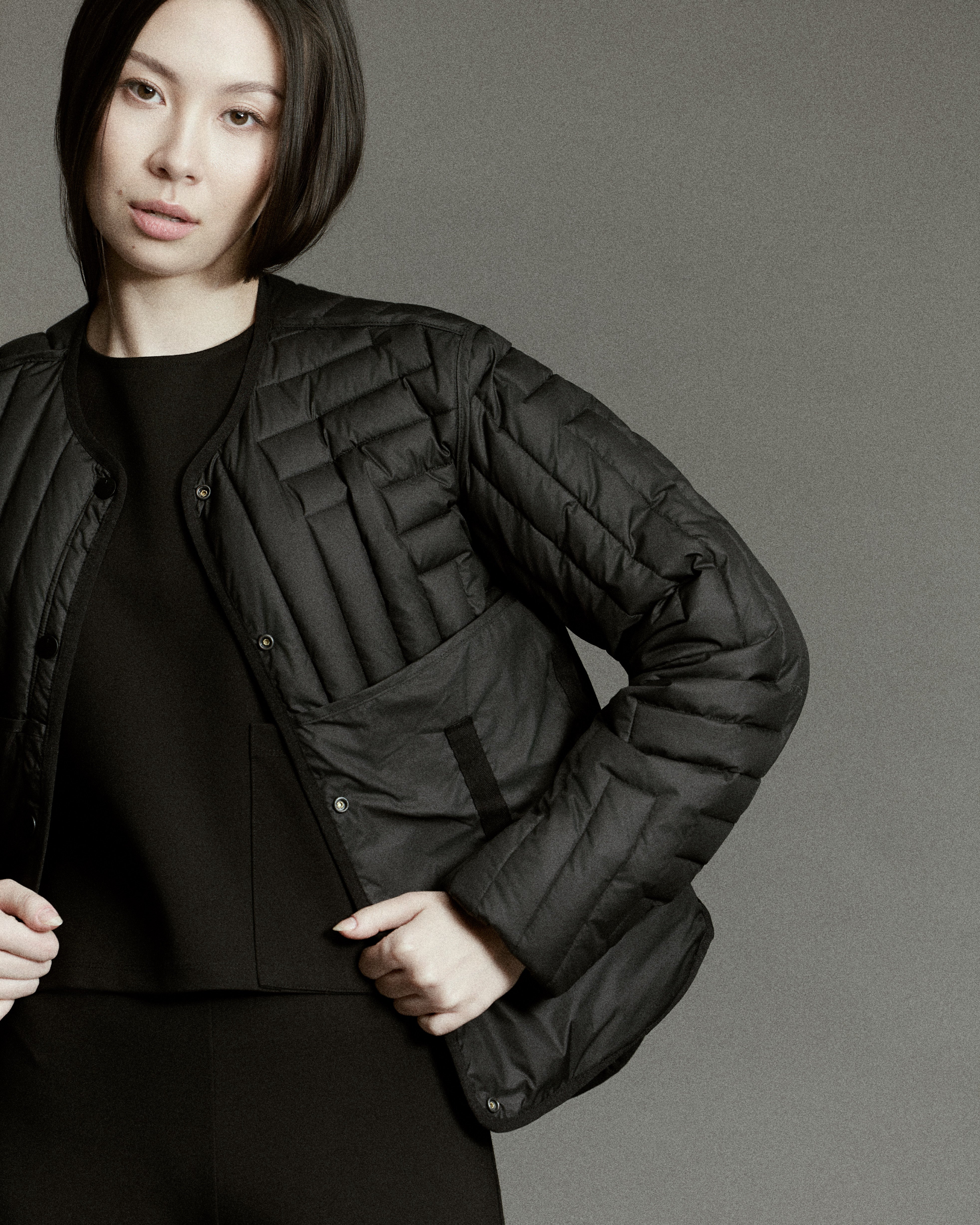 L Chev Bomber Reversible in Black & Black Matte
