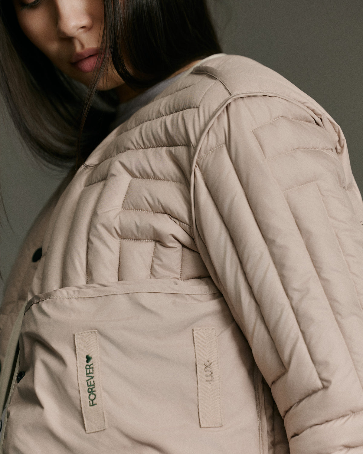 L Chev Bomber Reversible | Warm White & Putty