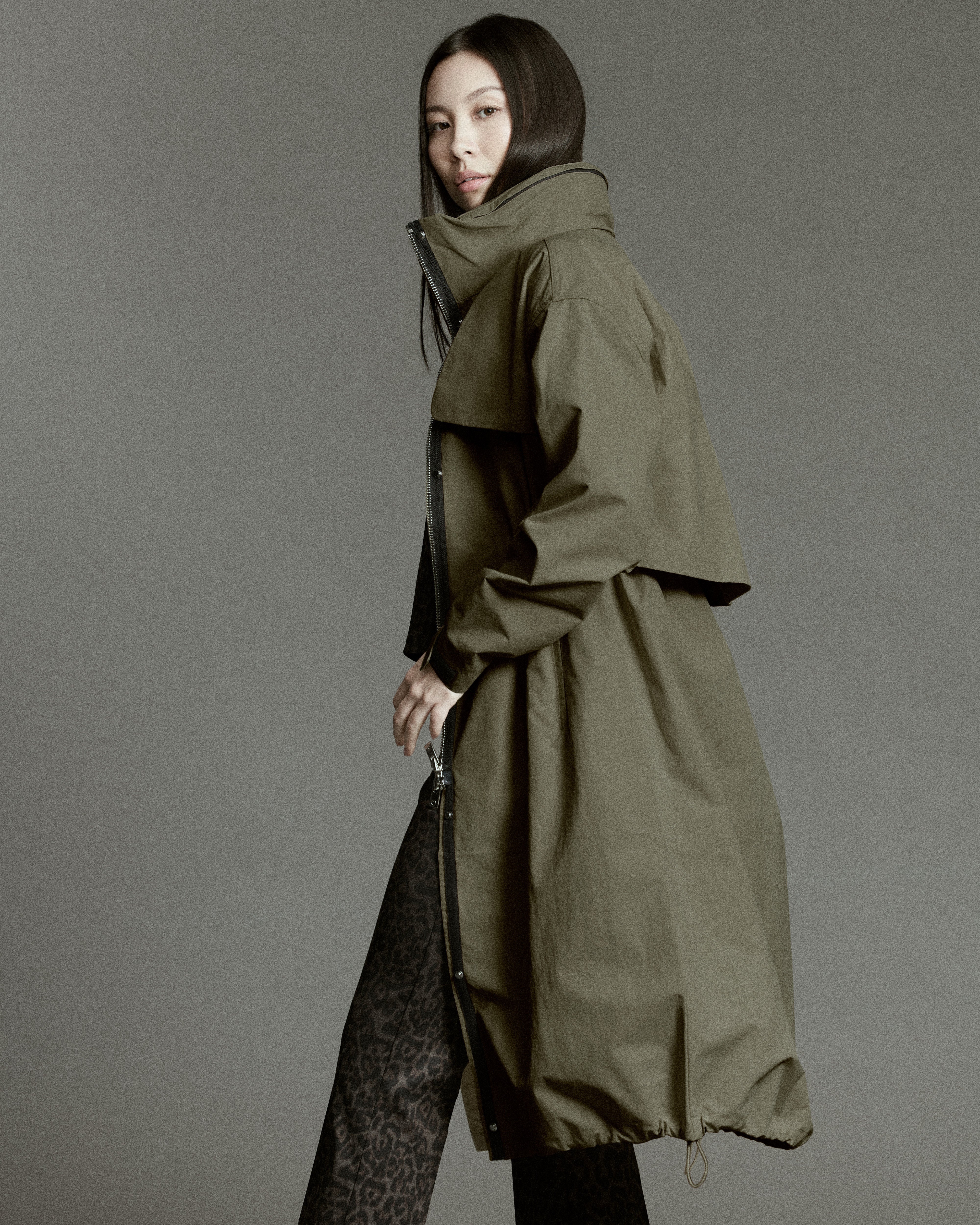 Cinch Raincoat in Khaki