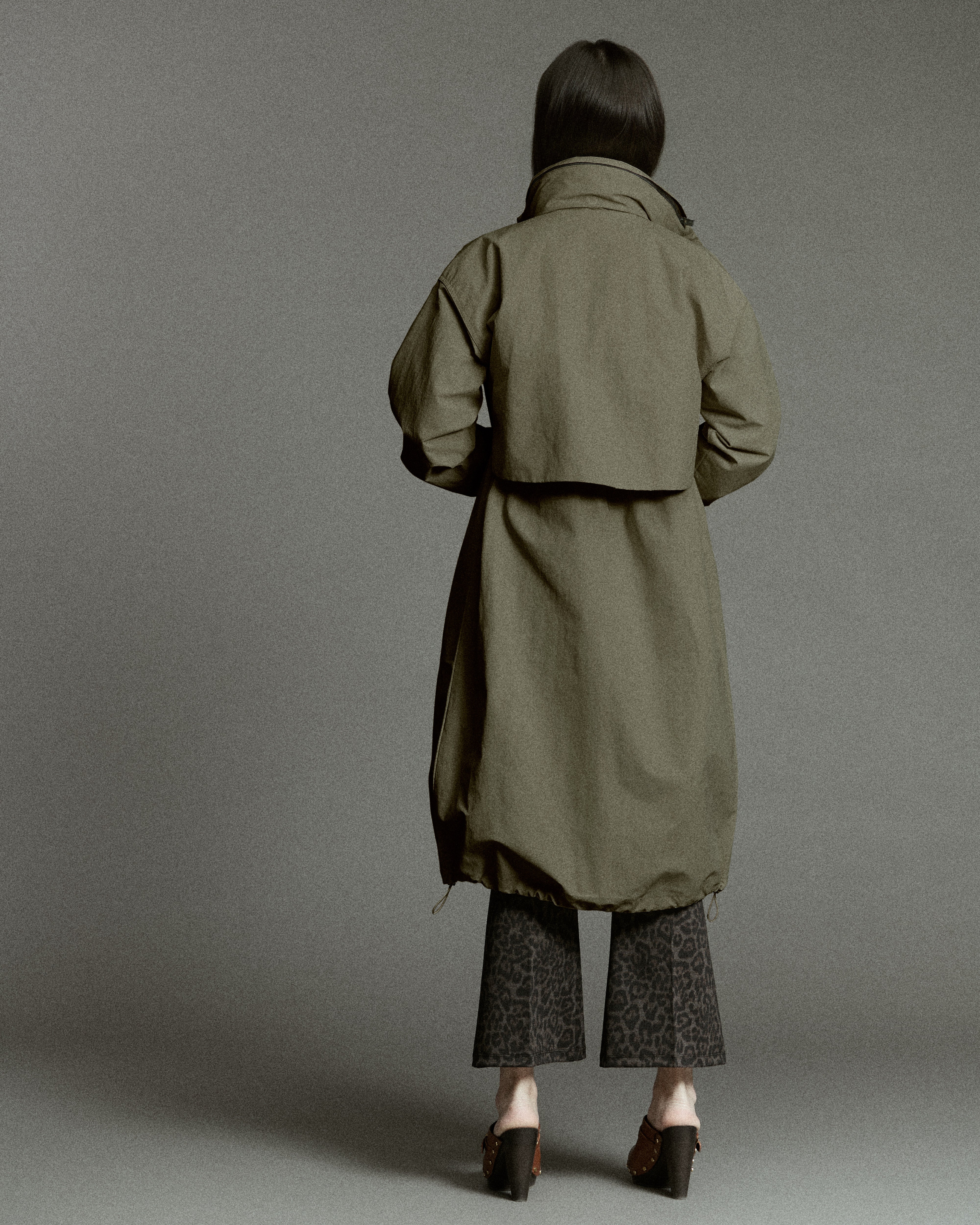 Cinch Raincoat in Khaki