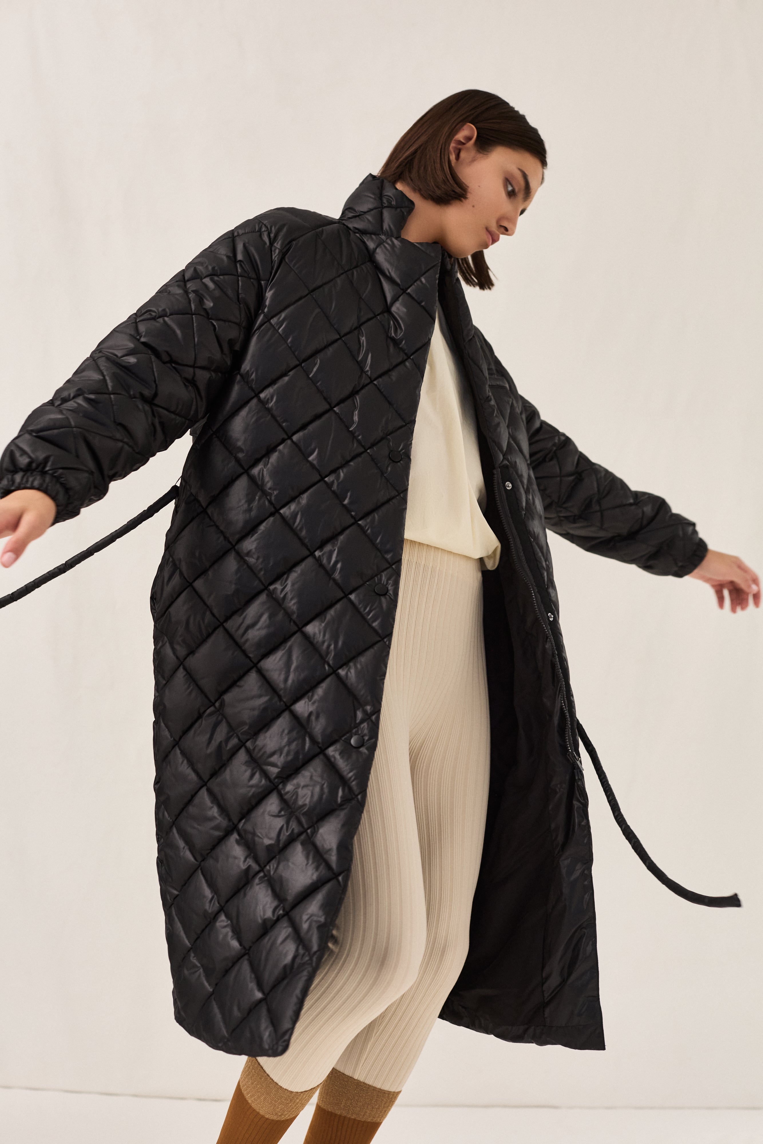 Curve Coat No. 1 Black – Sample Sale