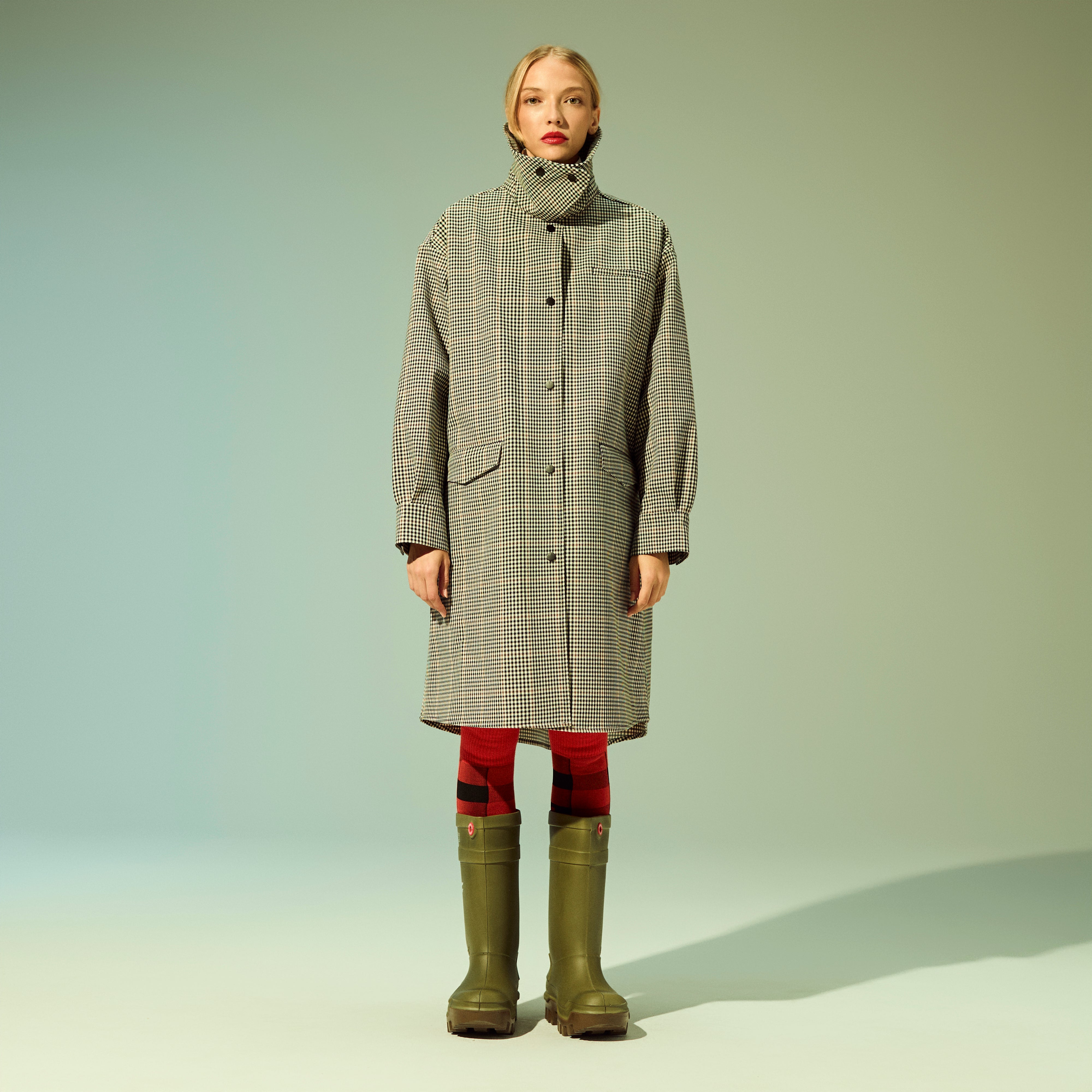 Waterproof Boomerang Trench in Plaid