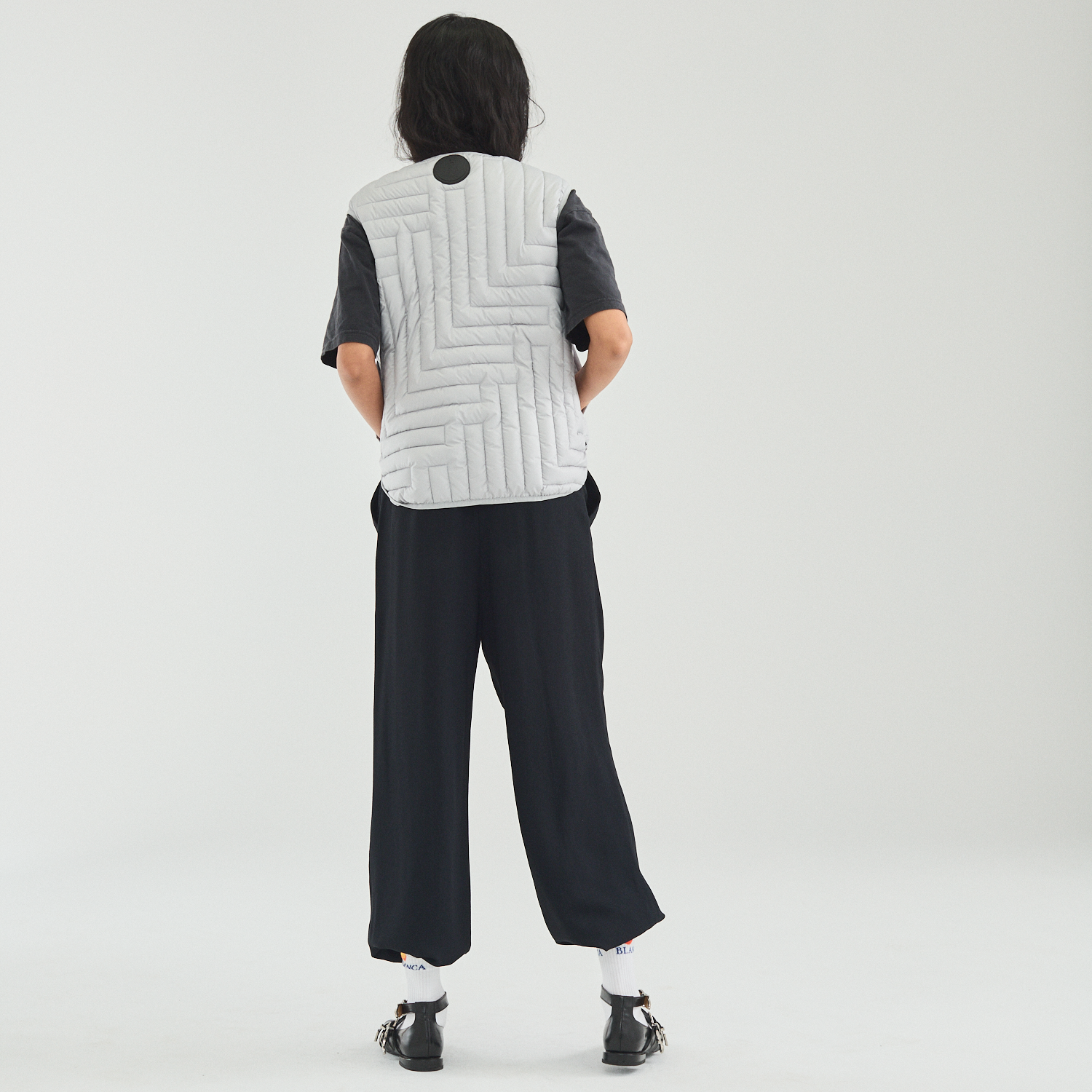 L Chev Vest in Soft Grey