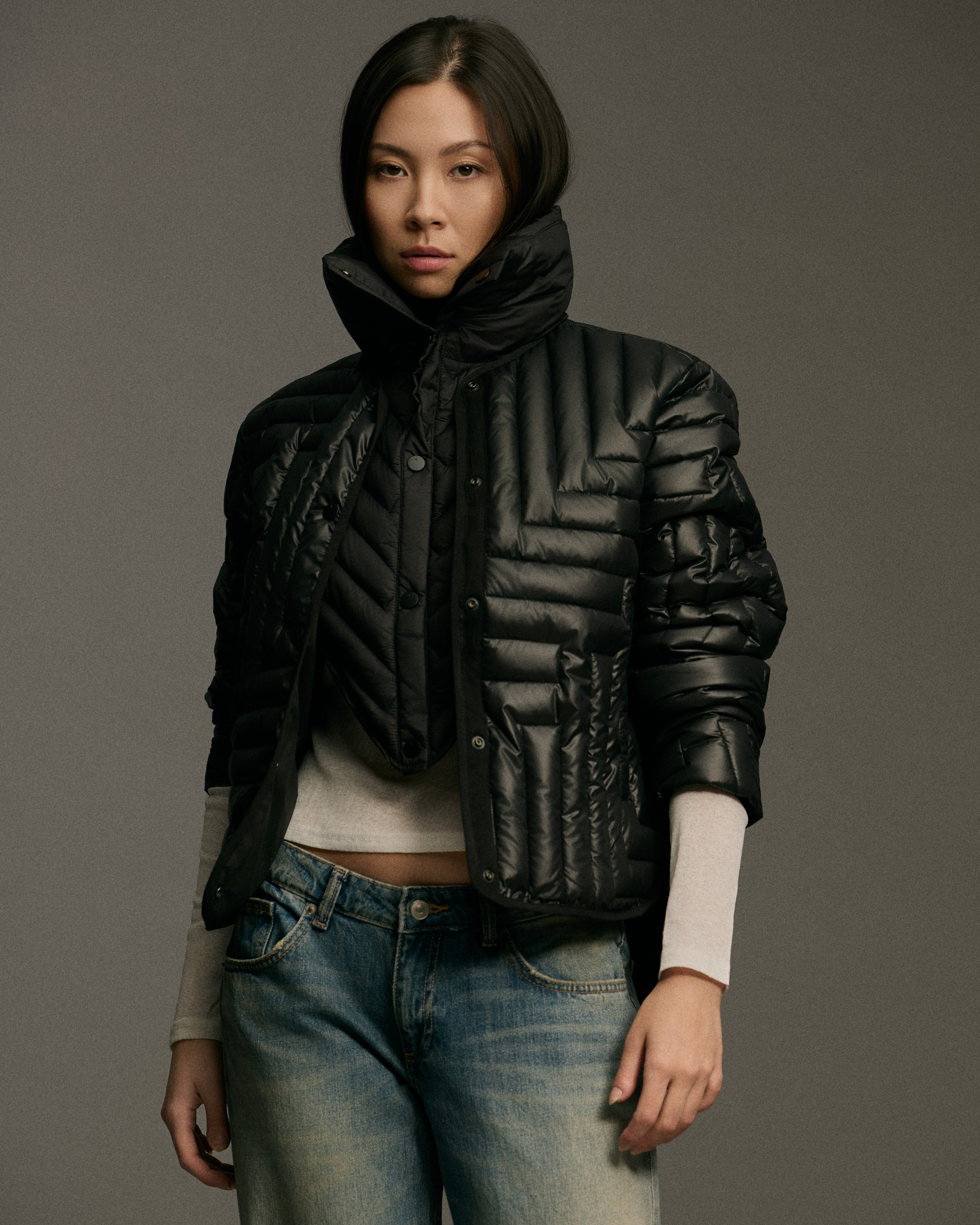 L Chev Bomber Reversible | Black & Black Matte