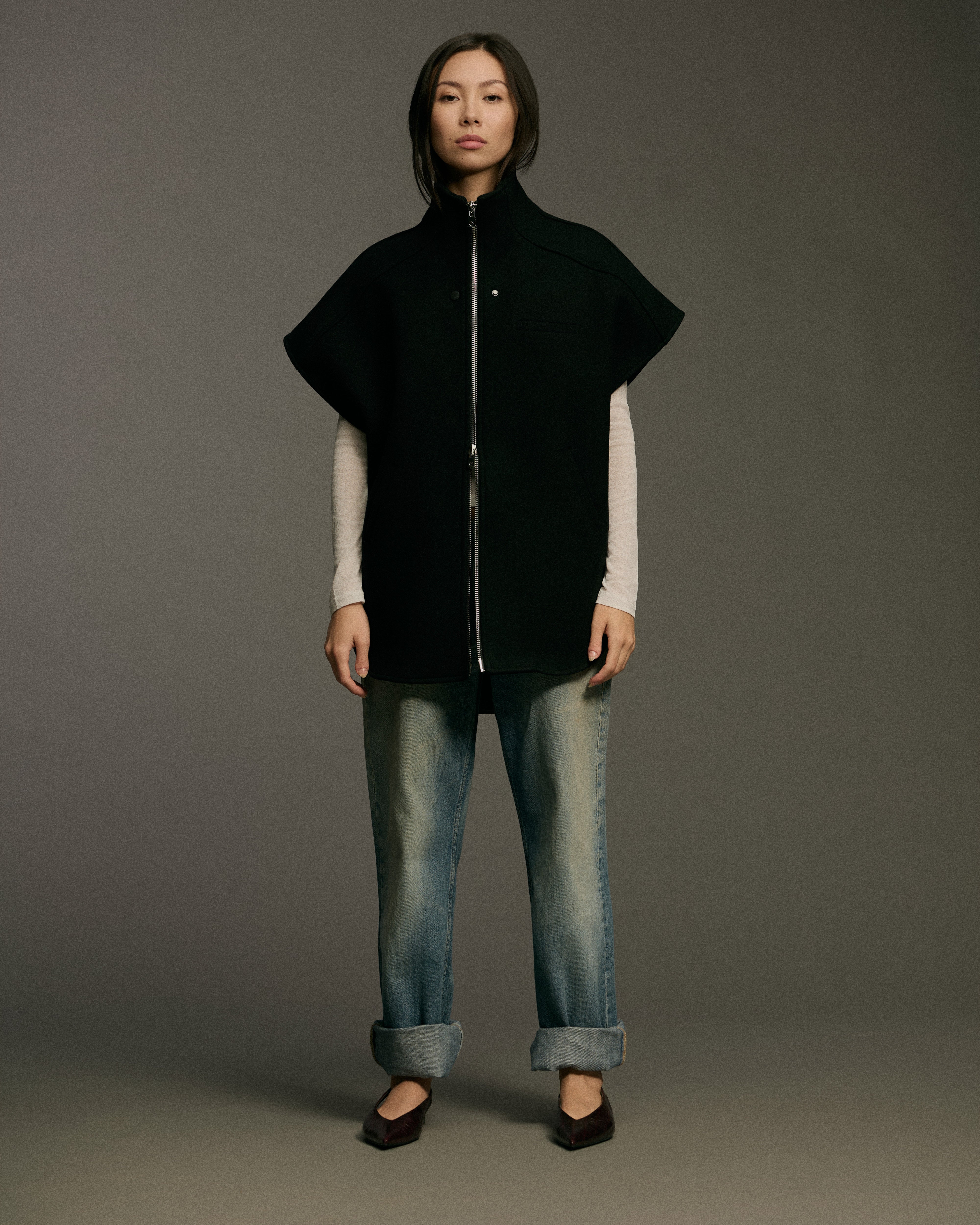 Wool/Cashmere Metal Zip Vest | Black