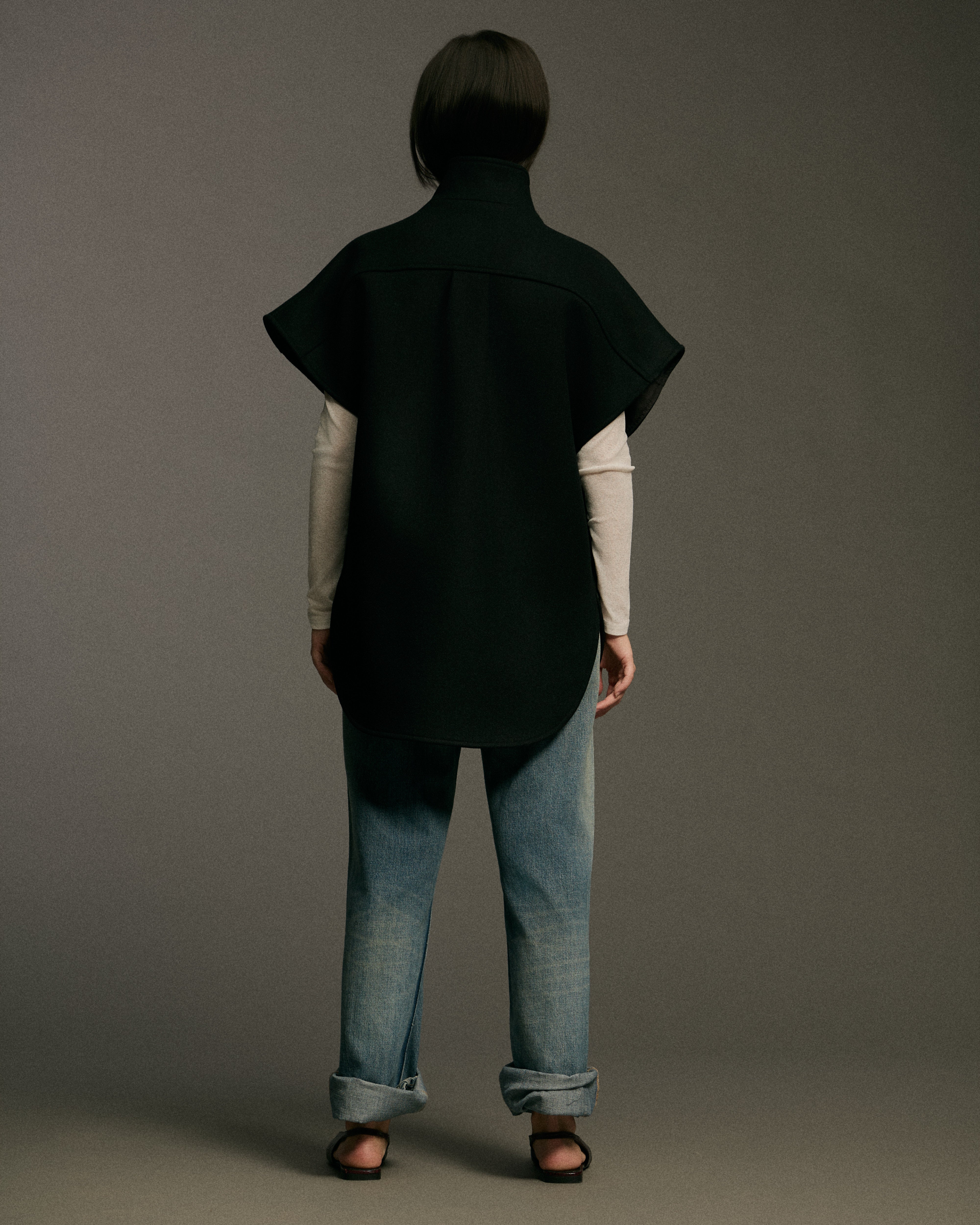 Wool/Cashmere Metal Zip Vest | Black