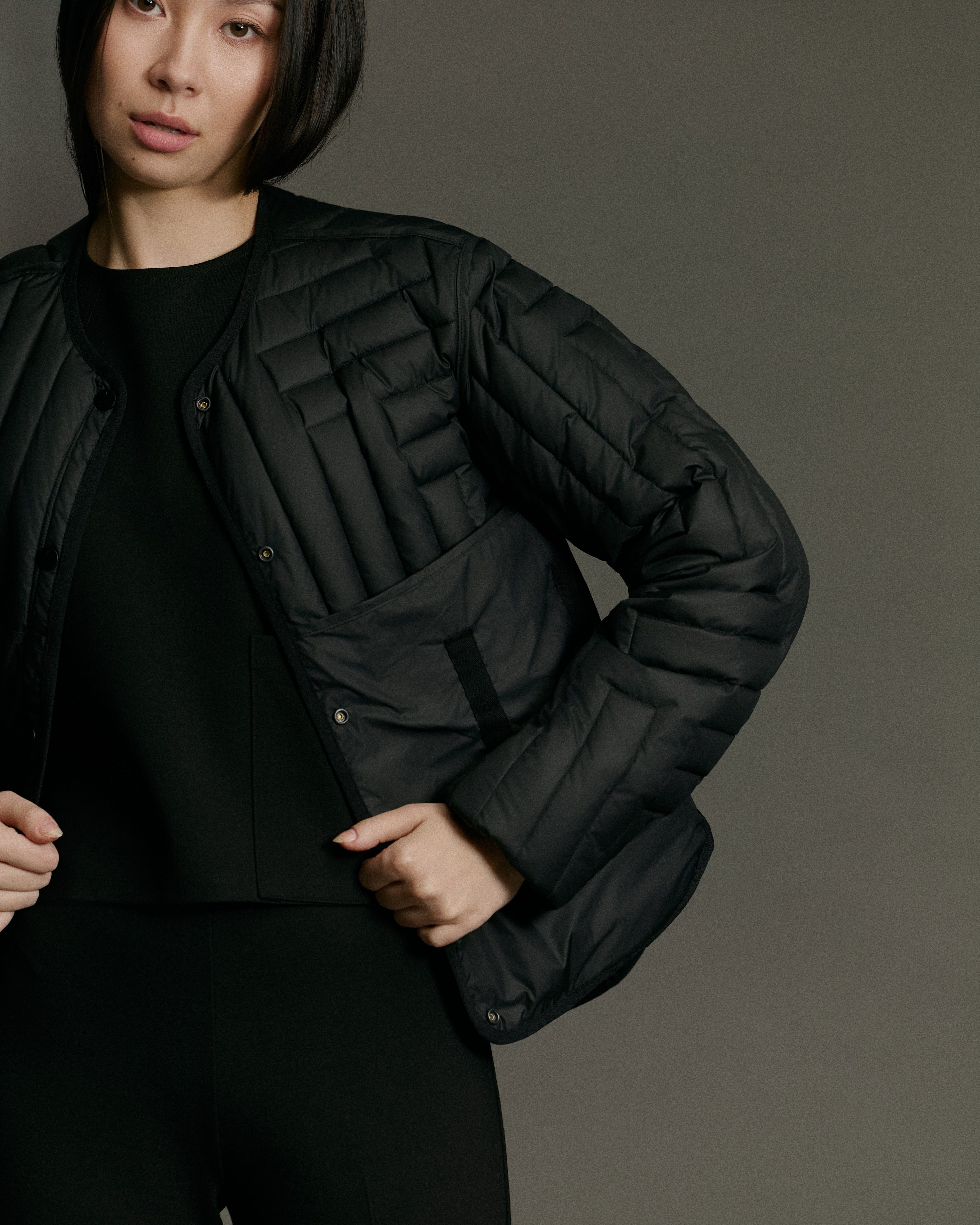 L Chev Bomber Reversible | Black & Black Matte