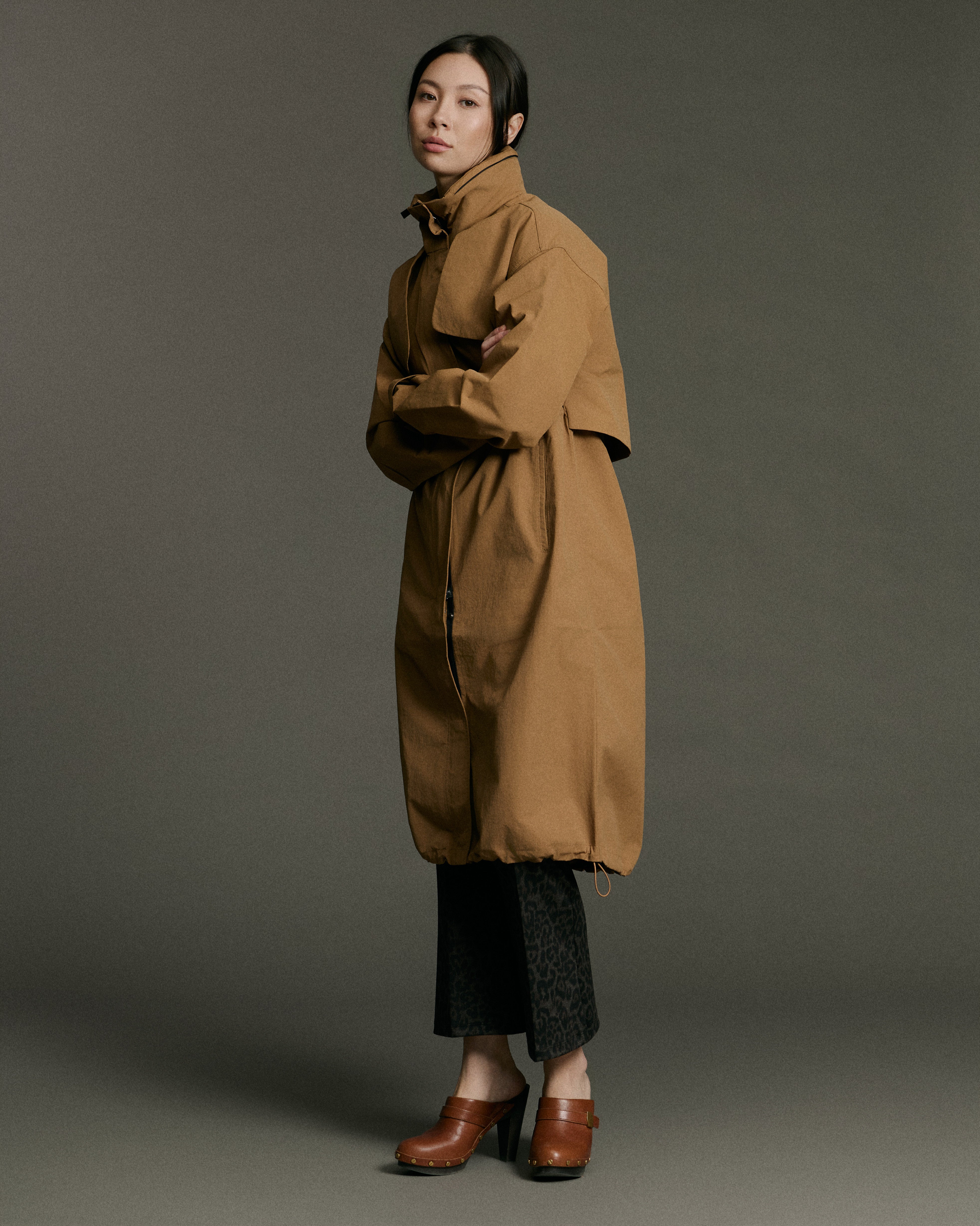 Cinch Raincoat | Beige