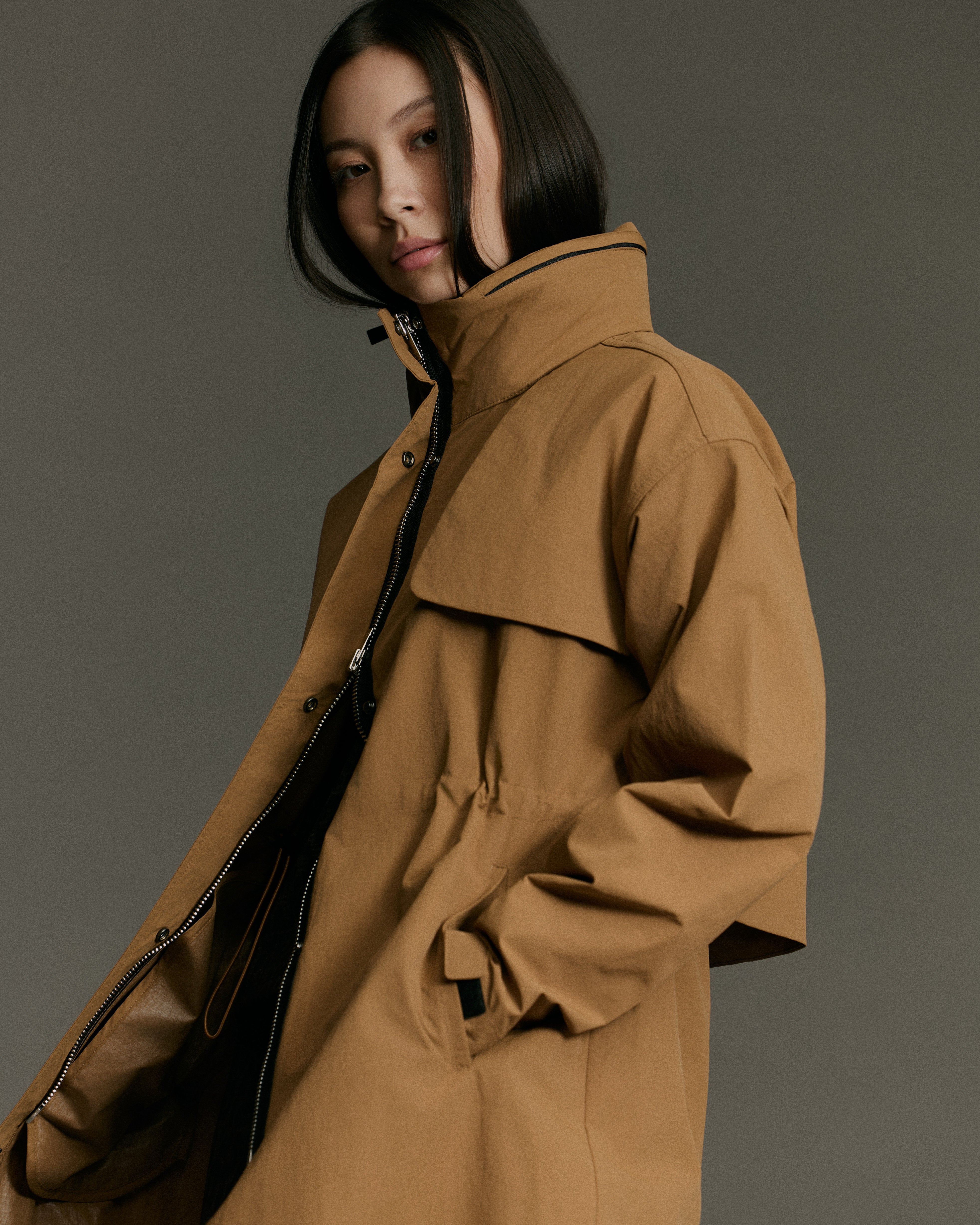 Cinch Raincoat | Beige