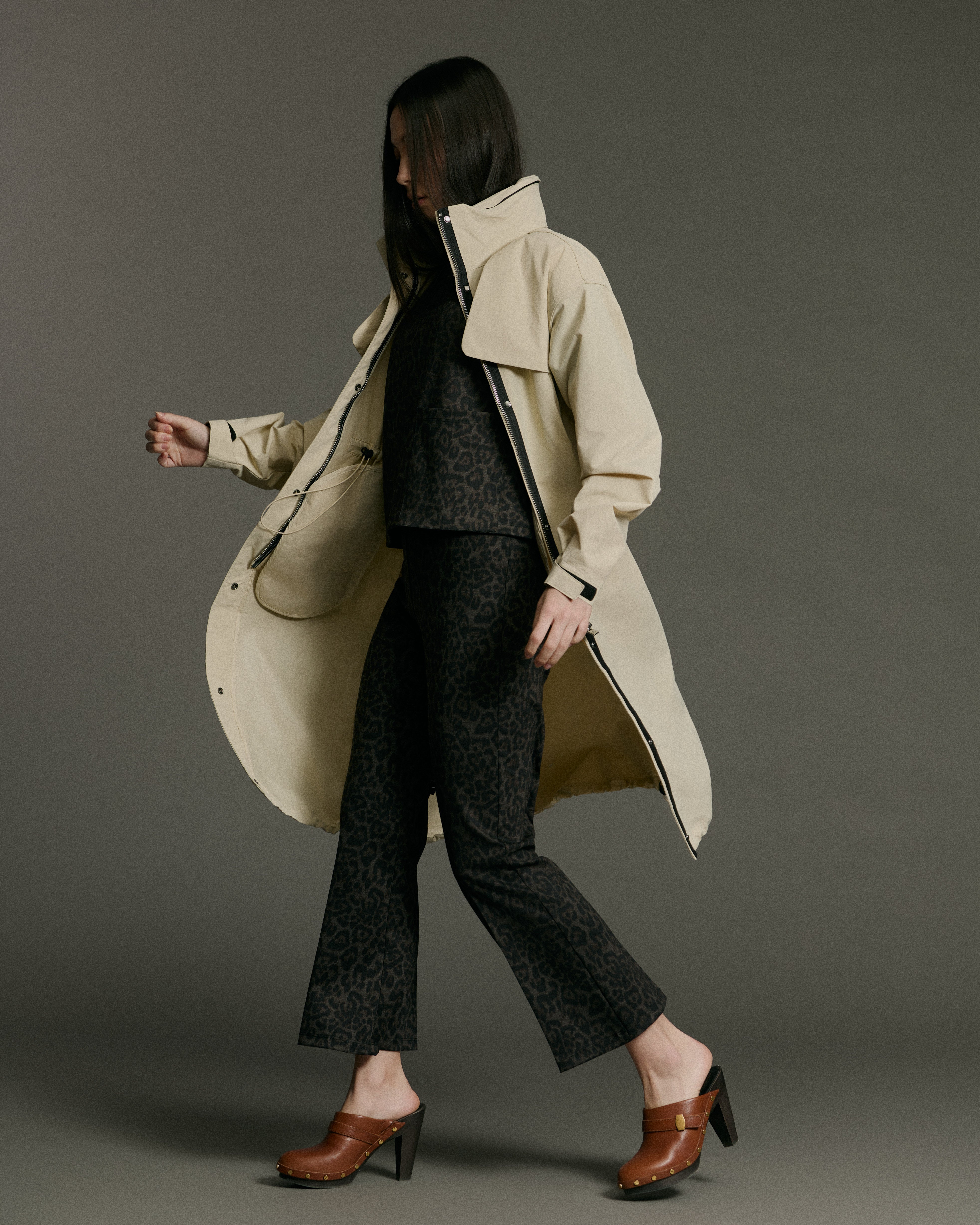 Cinch Raincoat | Stone